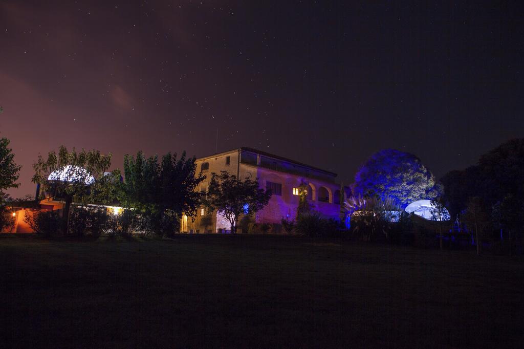 Mil Estrelles Villa Cornellá de Terri Kültér fotó