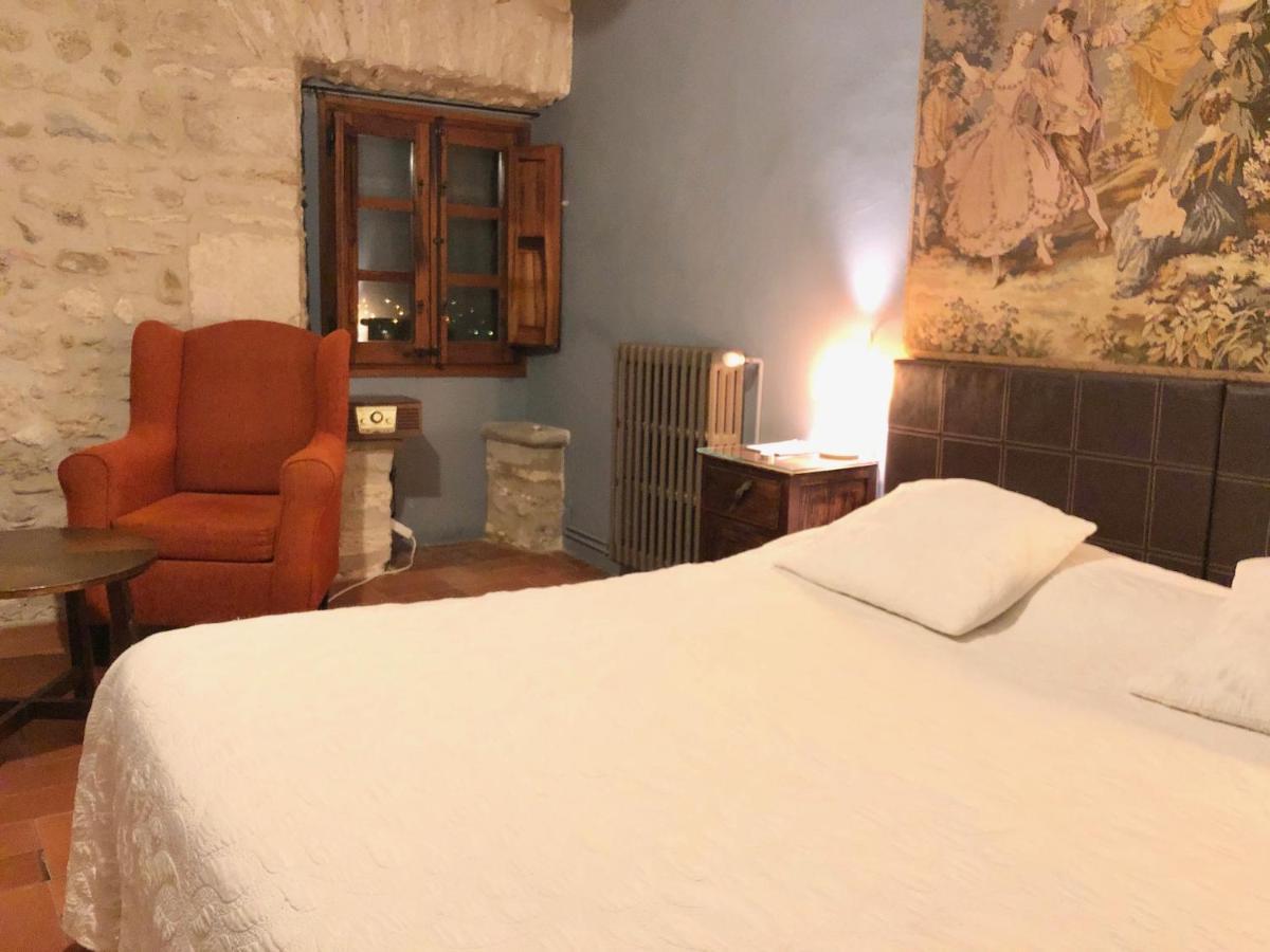 Mil Estrelles Villa Cornellá de Terri Kültér fotó
